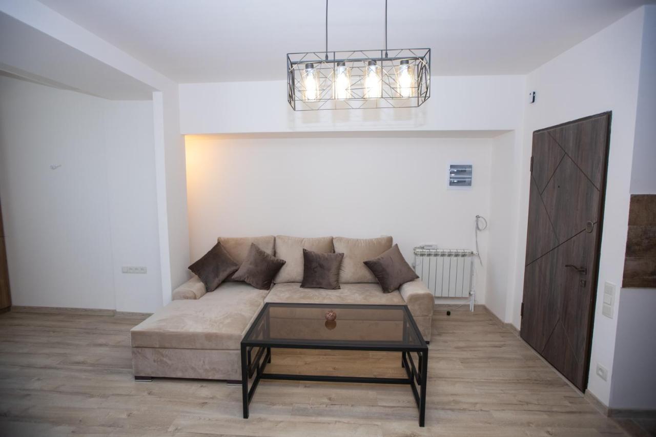 Yereone Hotel Apartment Ереван Экстерьер фото