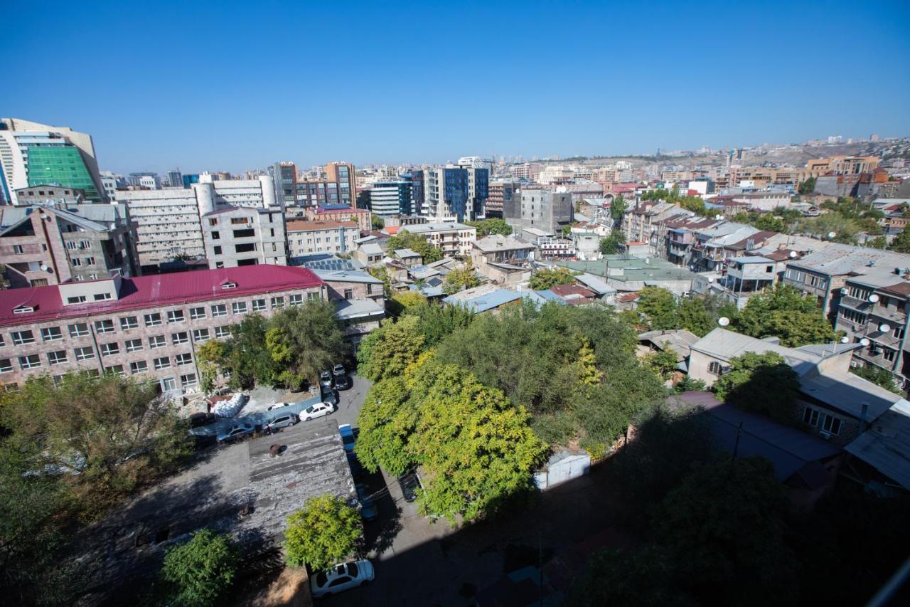 Yereone Hotel Apartment Ереван Экстерьер фото