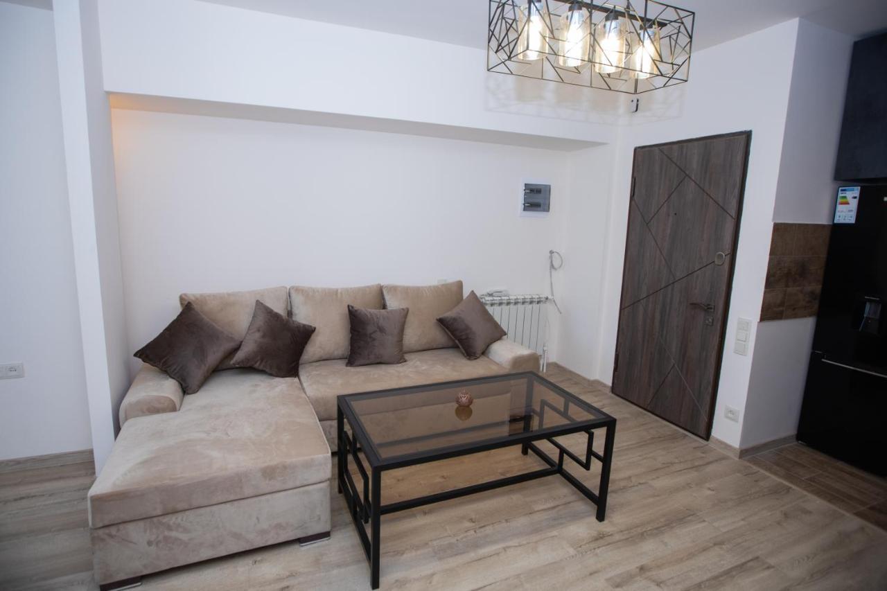 Yereone Hotel Apartment Ереван Экстерьер фото
