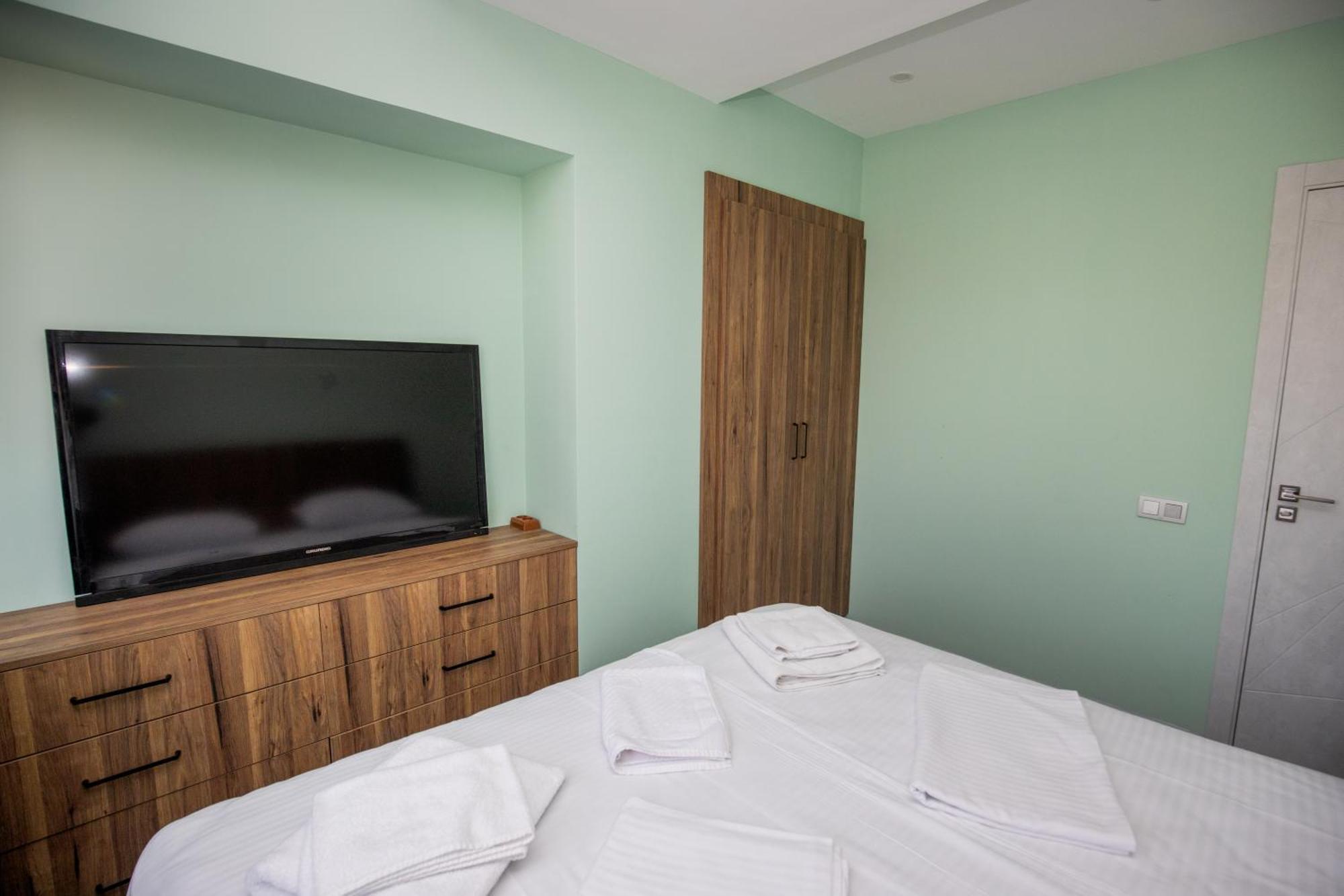 Yereone Hotel Apartment Ереван Экстерьер фото