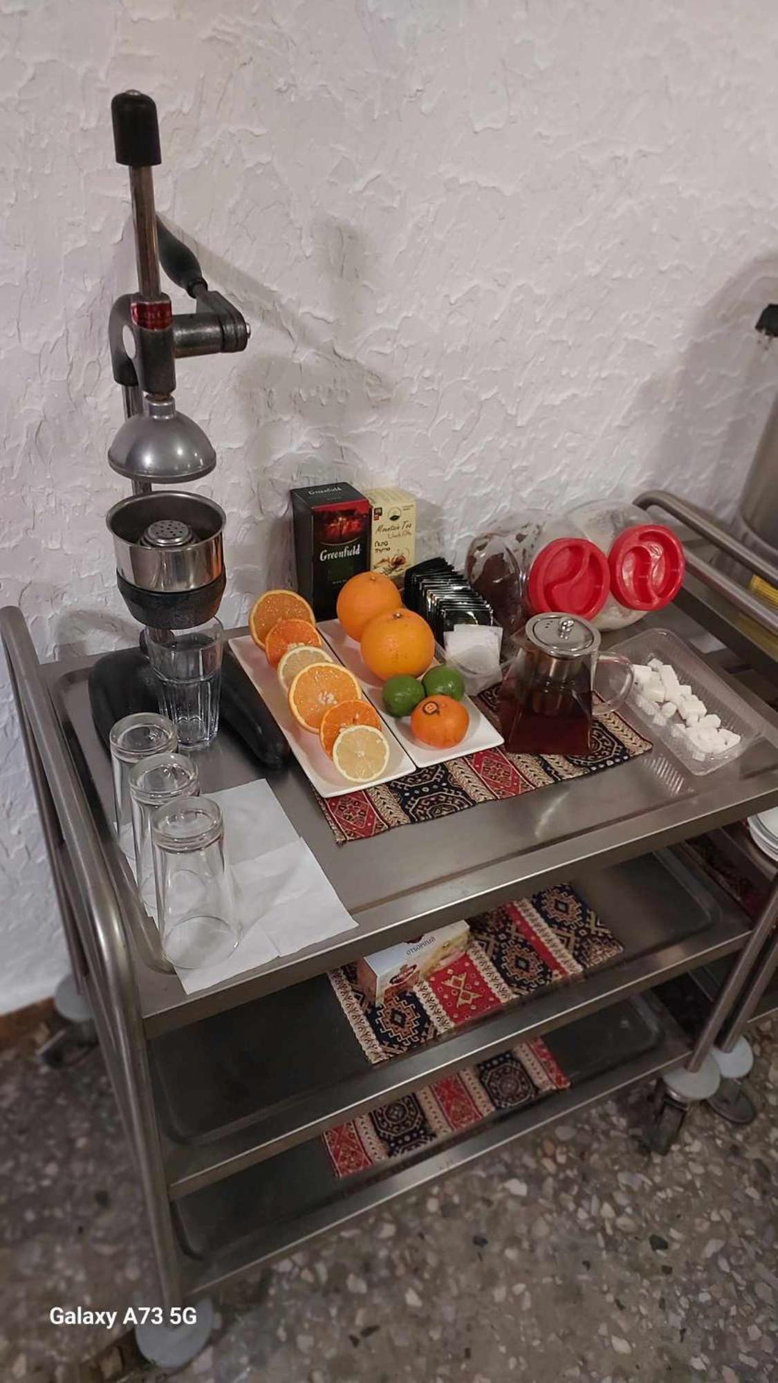 Yereone Hotel Apartment Ереван Экстерьер фото
