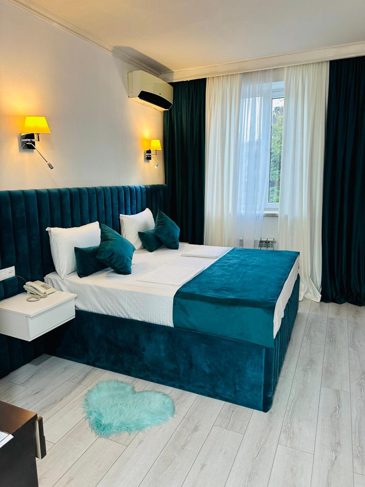 Yereone Hotel Apartment Ереван Экстерьер фото